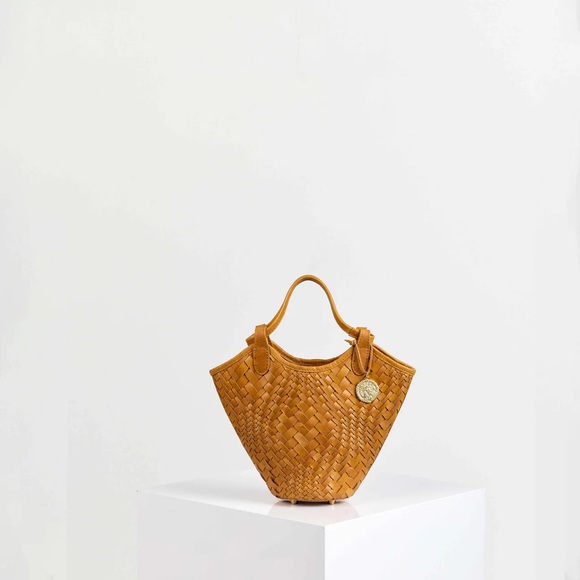 NWT Freya Flow Mini Woven caramel Bag $230 - Picture 3 of 5